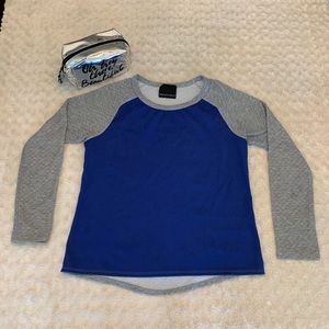 Harlow & Graham blue and gray top